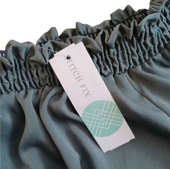 Top Off the Shoulder - Picture 11 of 12